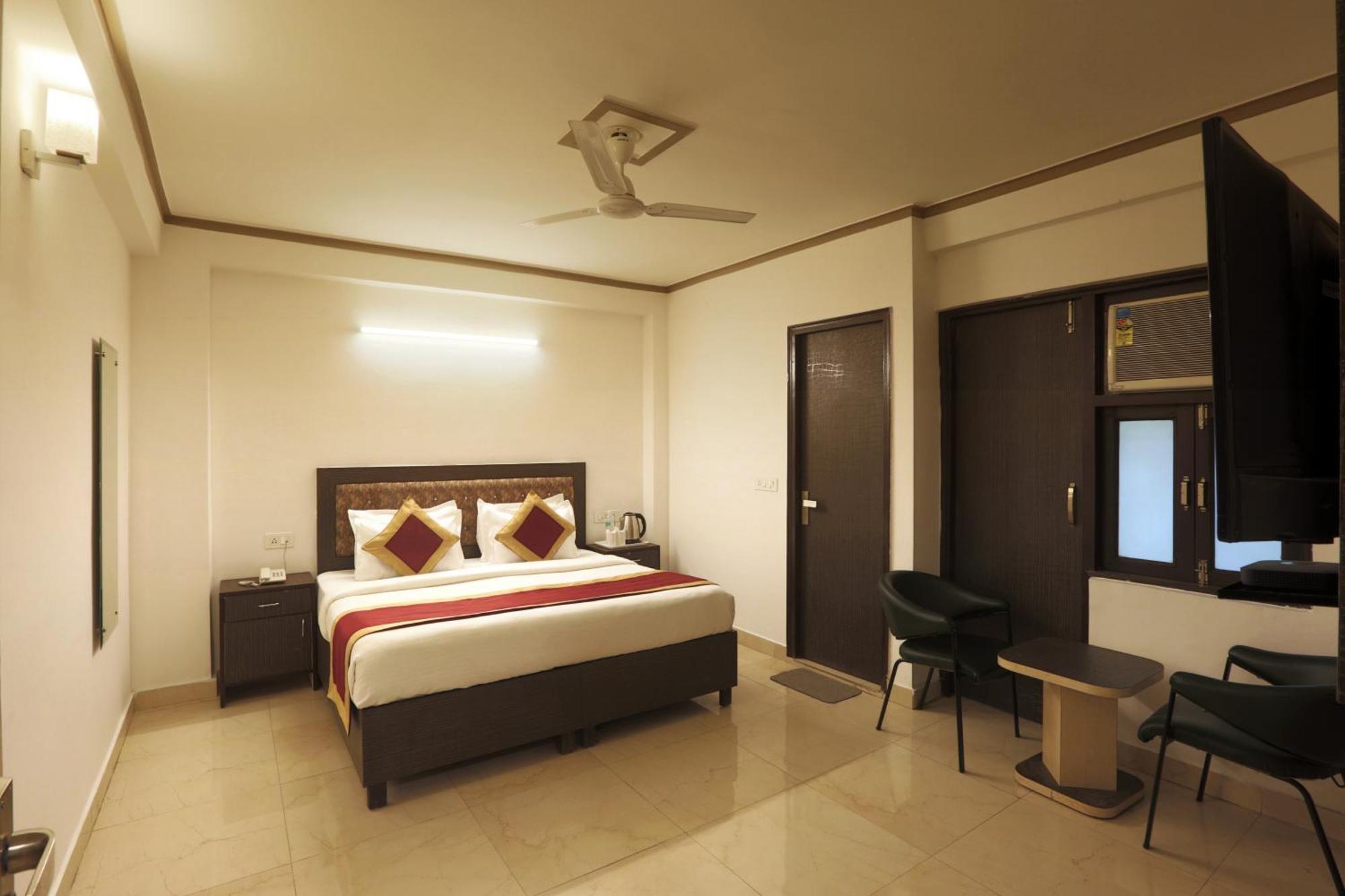 Hotel The Ocean Near Igi Airport New Delhi Bagian luar foto