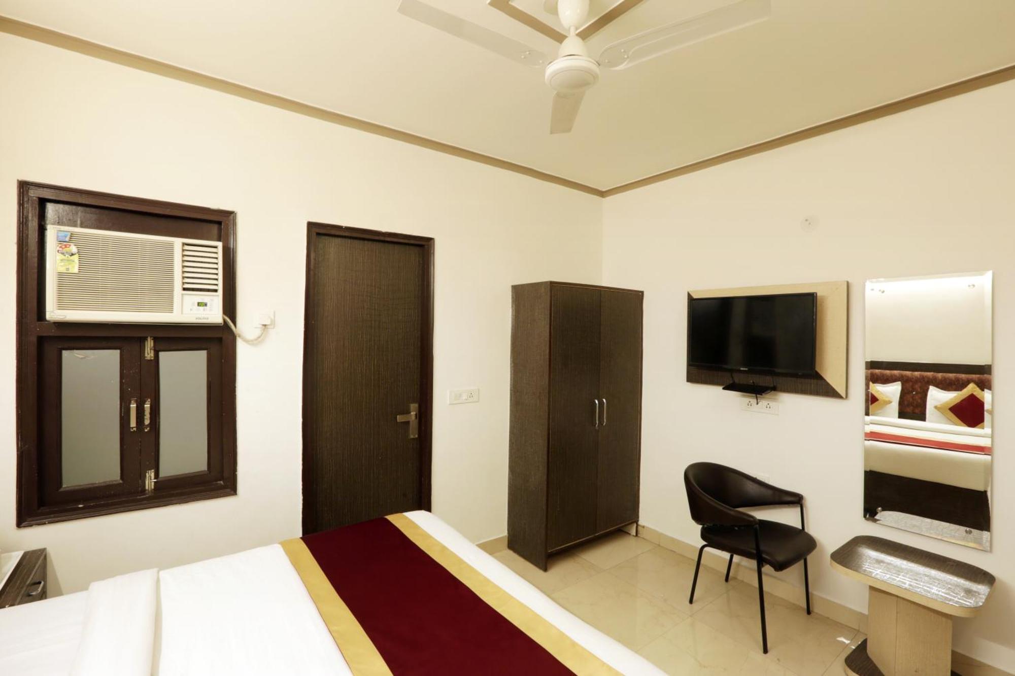 Hotel The Ocean Near Igi Airport New Delhi Bagian luar foto