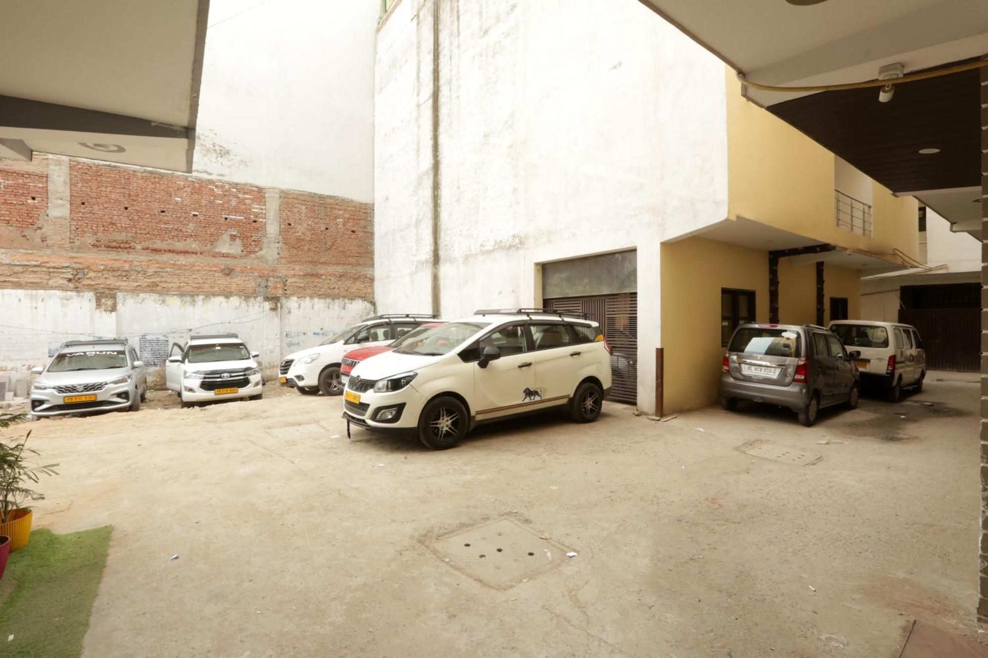 Hotel The Ocean Near Igi Airport New Delhi Bagian luar foto